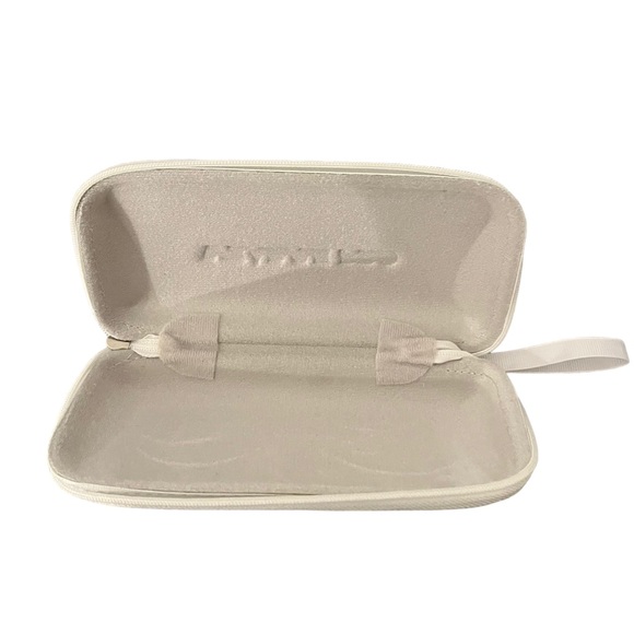 WearMe Pro Black Cat Eye Sunglasses with Zip Around Hard Case CAT007 - Picture 10 of 12